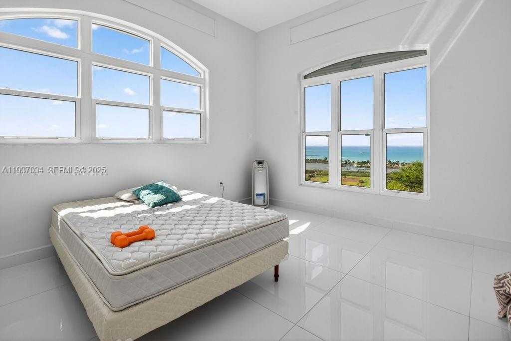 Small Image of PARADISE VIEW VILLA, Out of City Number 82