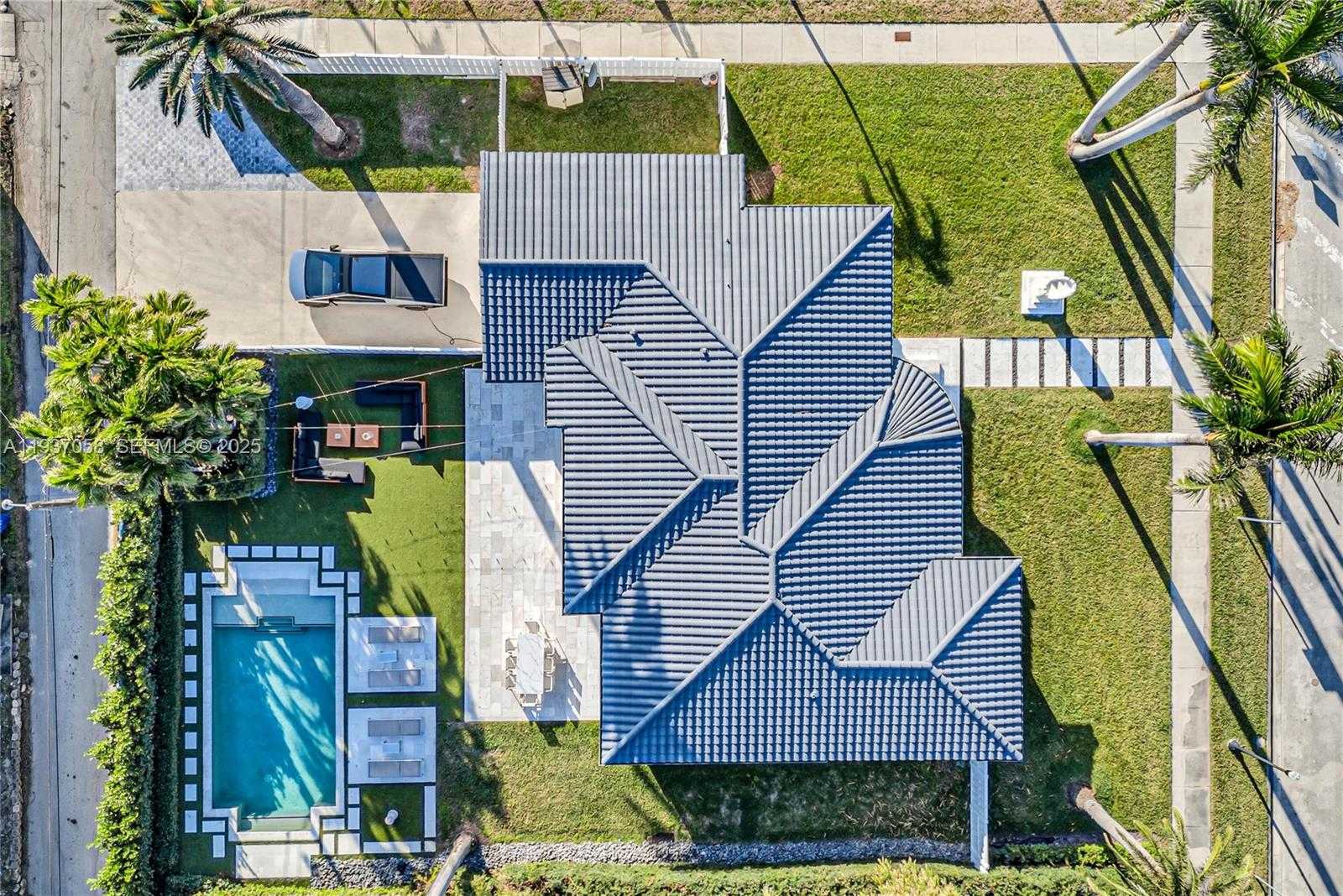 Small Image of 750 HARRISON ST, Hollywood Number 27