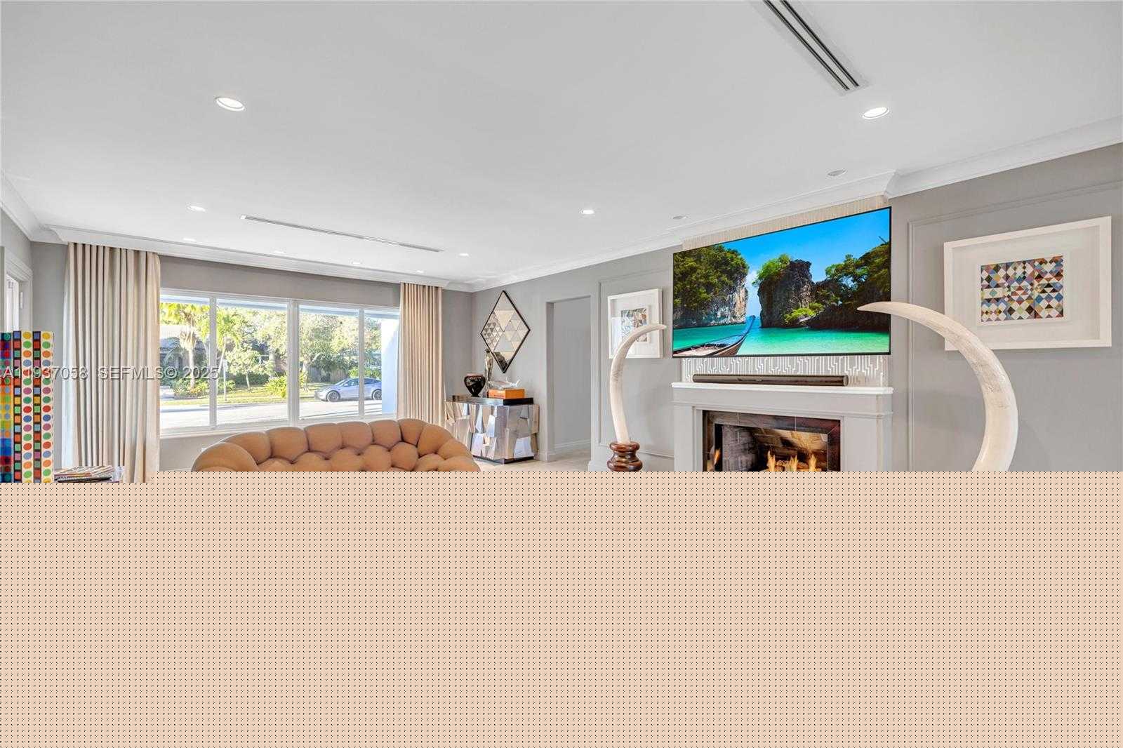 Small Image of 750 HARRISON ST, Hollywood Number 6