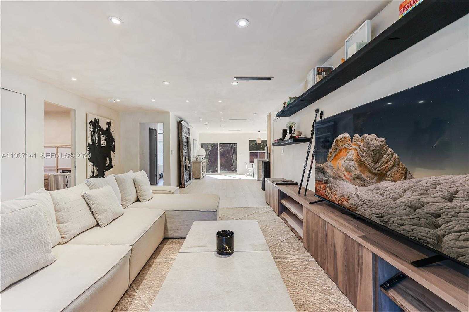 Small Image of 254 NORTH WEST 43RD ST, Miami Number 55