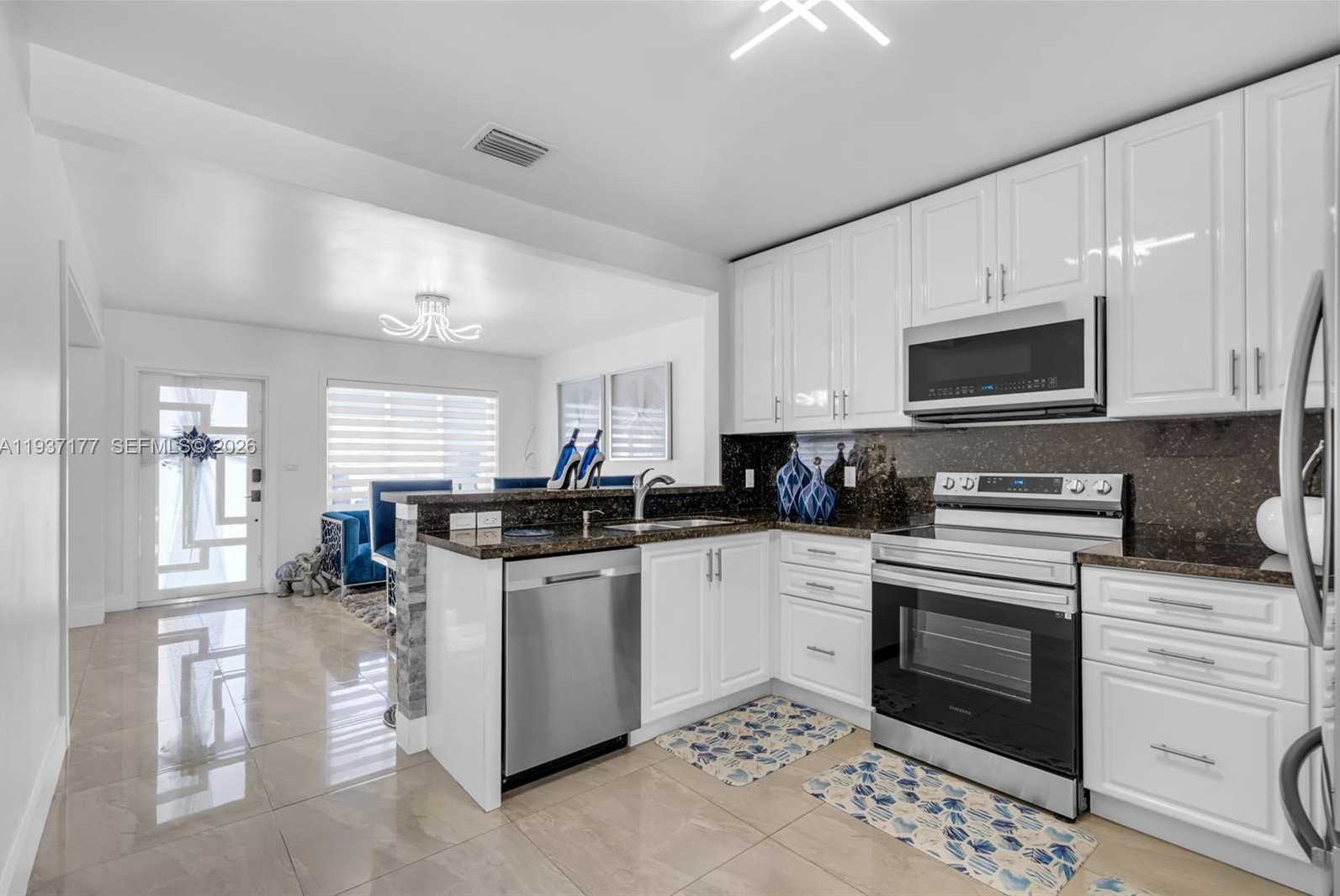 Small Image of 3130 NORTH WEST 102ND ST, Miami Number 10