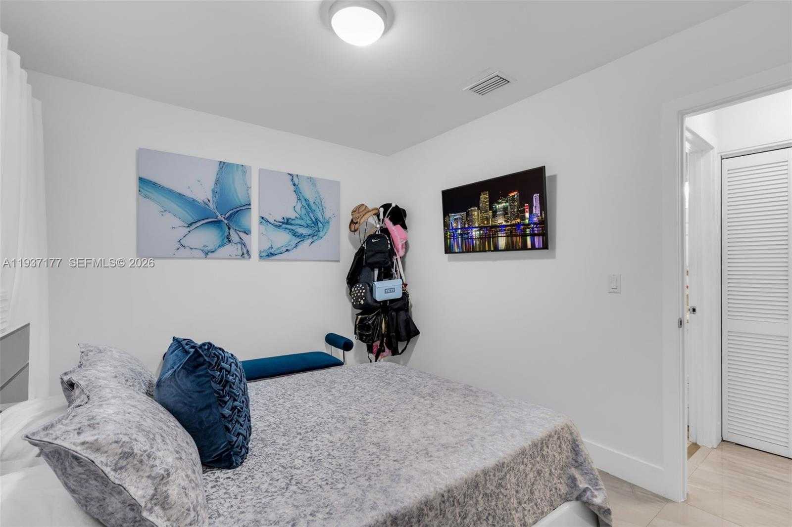 Small Image of 3130 NORTH WEST 102ND ST, Miami Number 15