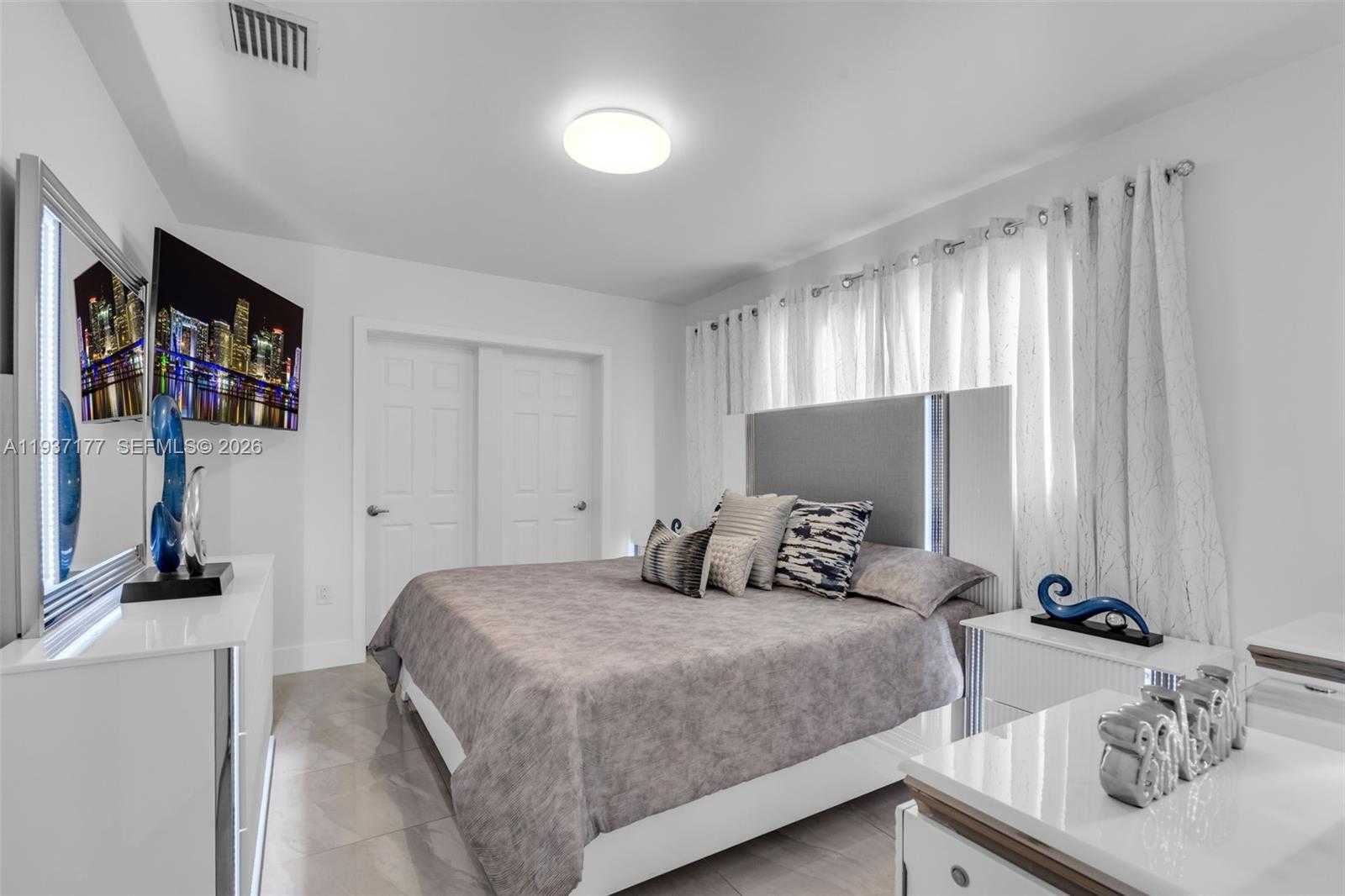 Small Image of 3130 NORTH WEST 102ND ST, Miami Number 17