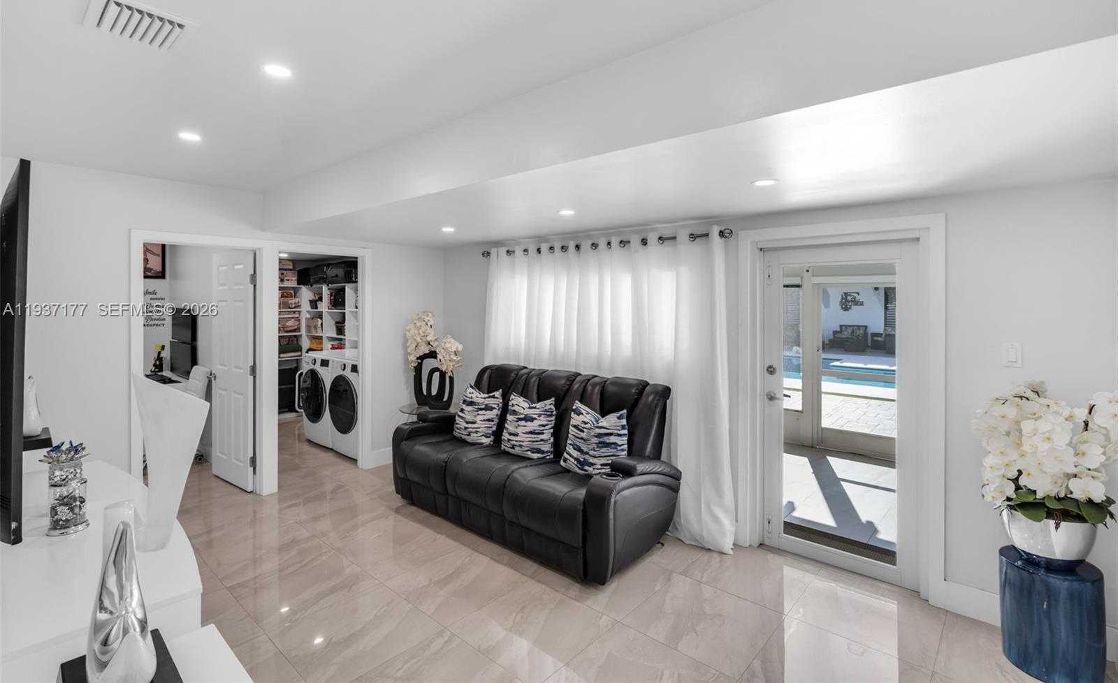 Small Image of 3130 NORTH WEST 102ND ST, Miami Number 23