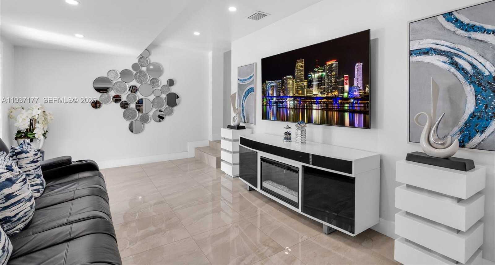 Small Image of 3130 NORTH WEST 102ND ST, Miami Number 24