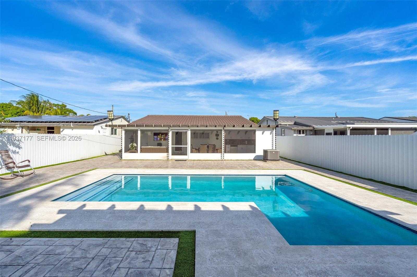 Small Image of 3130 NORTH WEST 102ND ST, Miami Number 39