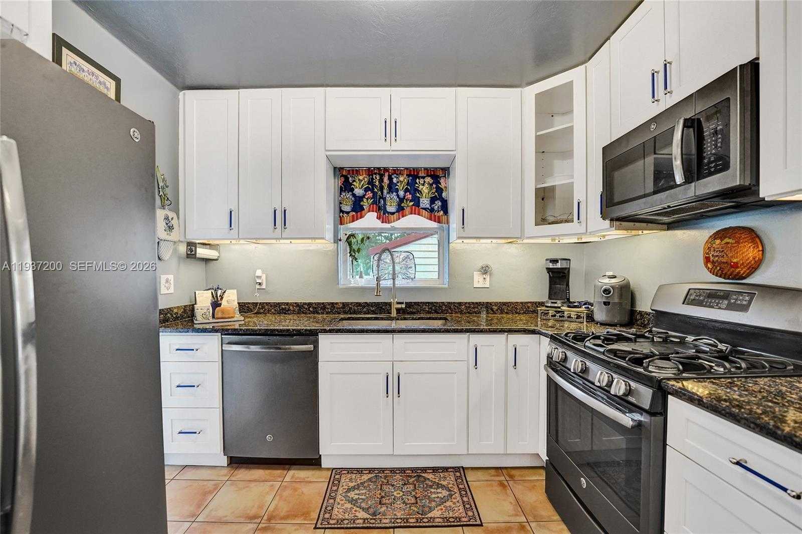 Small Image of 1340 JACKSON ST, Hollywood Number 16