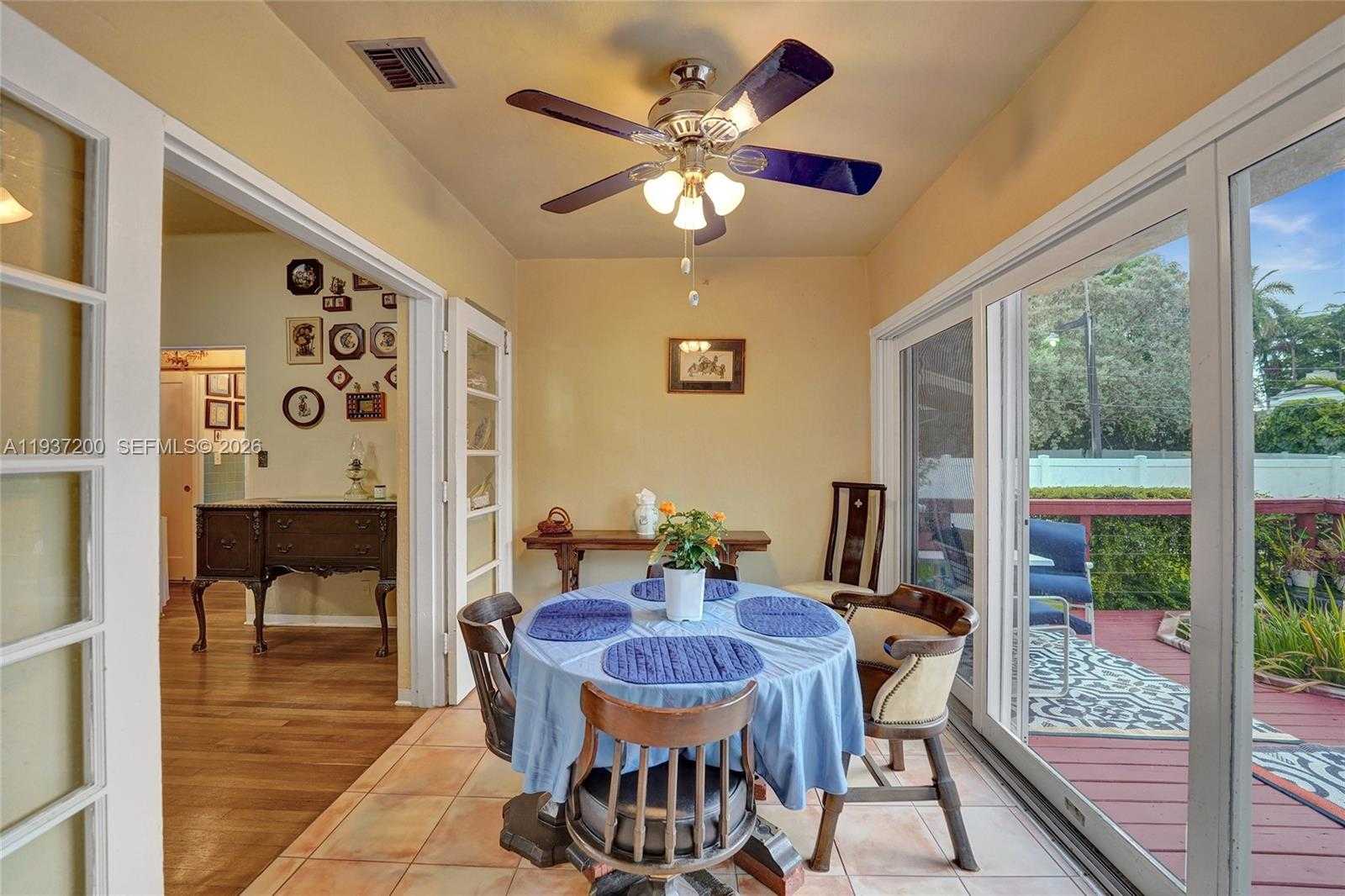 Small Image of 1340 JACKSON ST, Hollywood Number 19