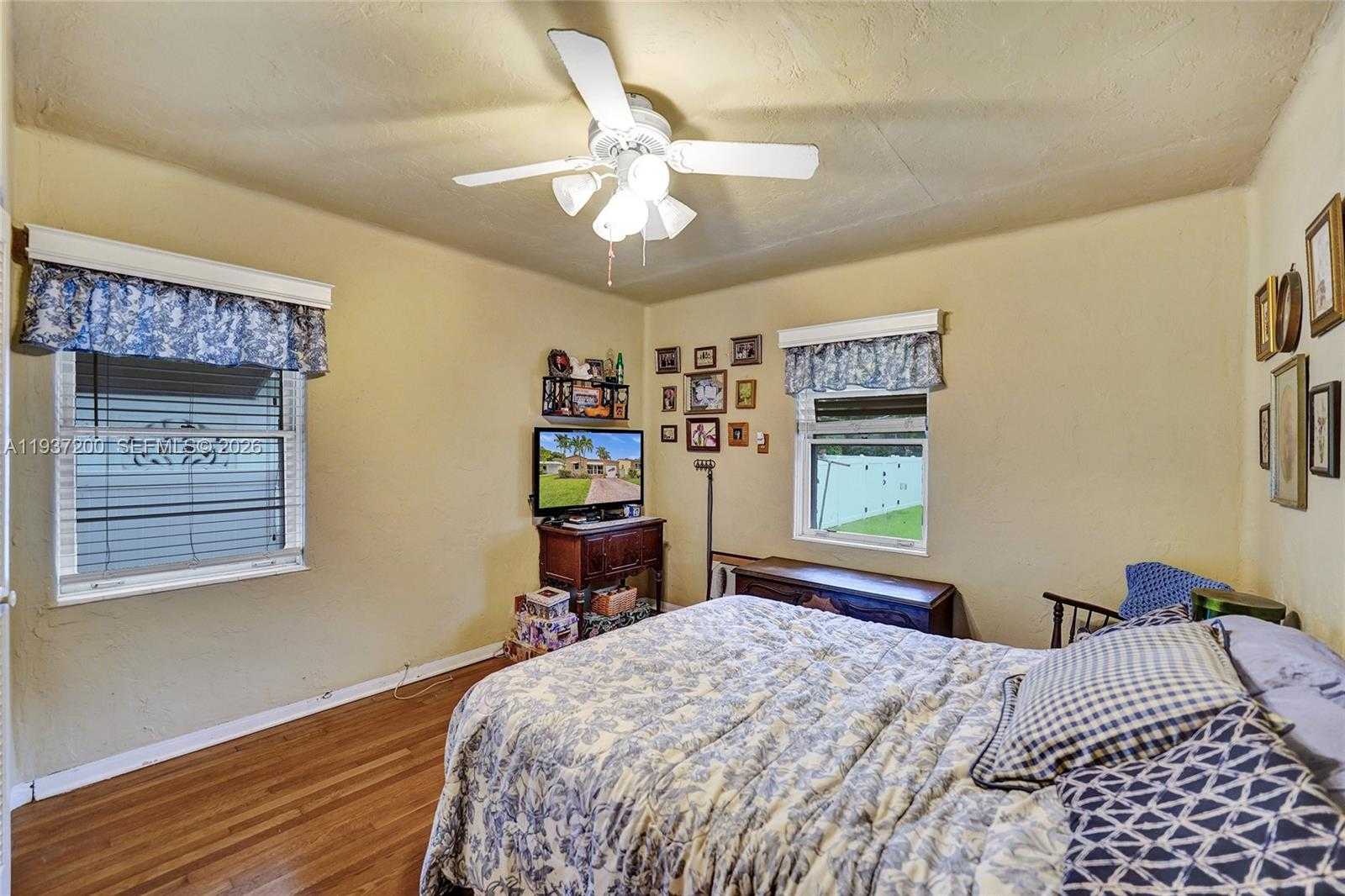 Small Image of 1340 JACKSON ST, Hollywood Number 28