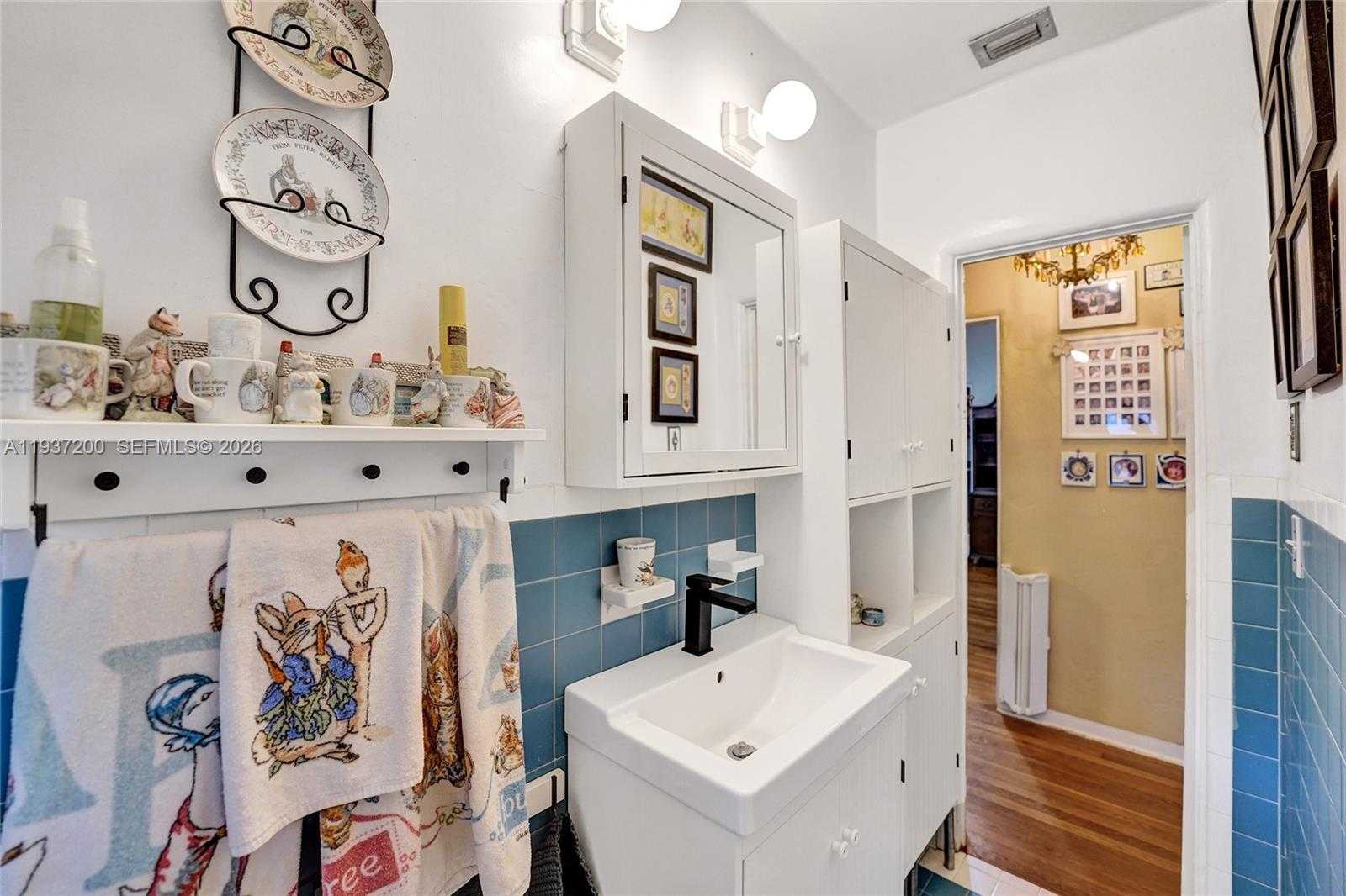 Small Image of 1340 JACKSON ST, Hollywood Number 29