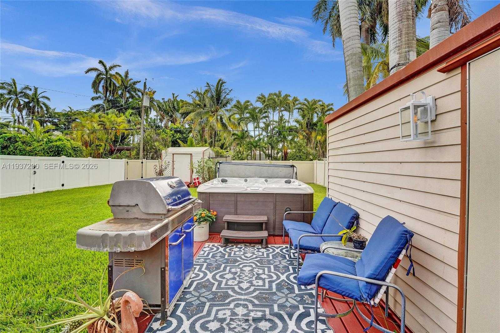 Small Image of 1340 JACKSON ST, Hollywood Number 36