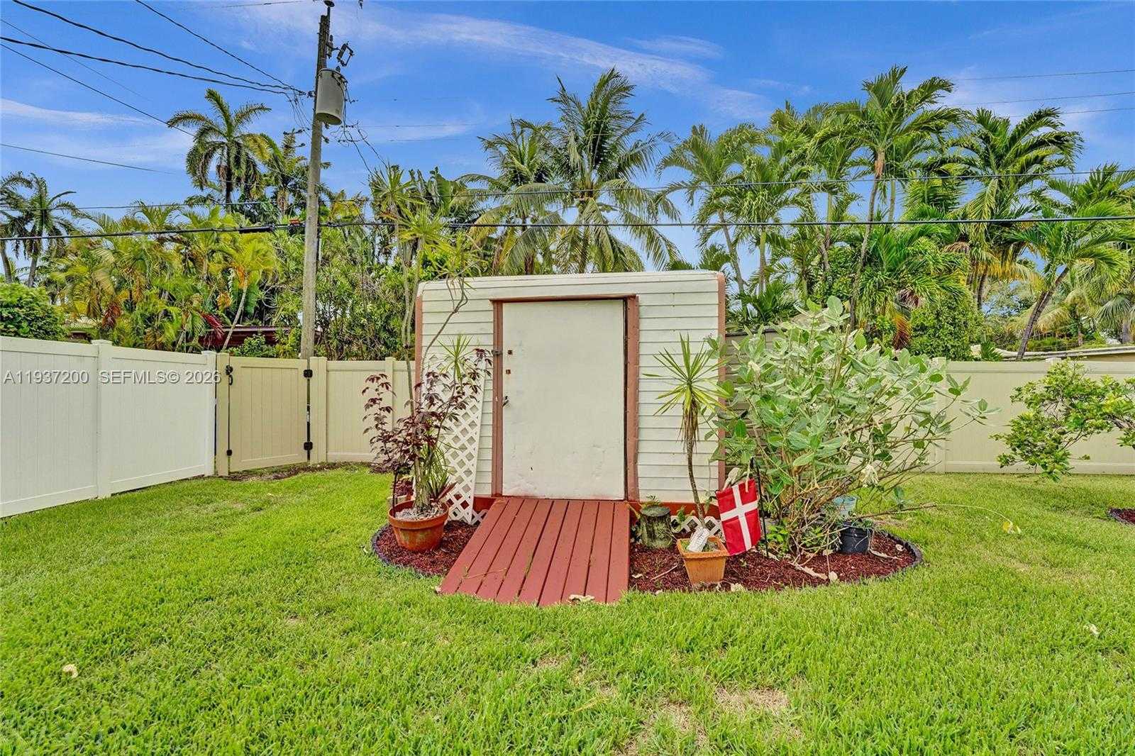 Small Image of 1340 JACKSON ST, Hollywood Number 45