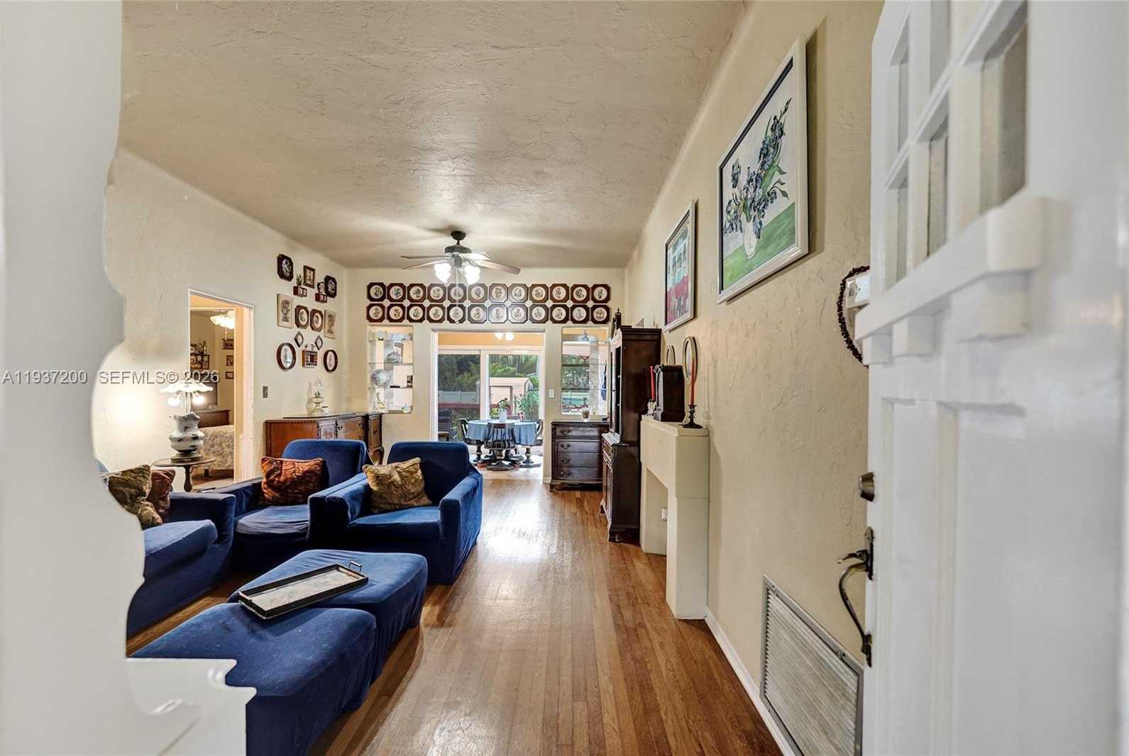 Small Image of 1340 JACKSON ST, Hollywood Number 7