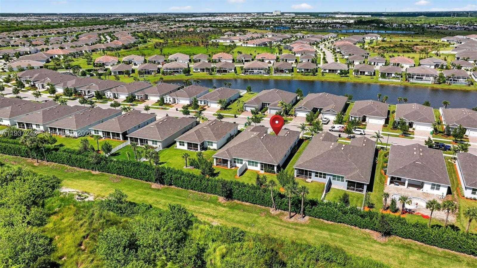 Small Image of 13723 SOUTH WEST GINGERLINE DR, Port St. Lucie Number 39