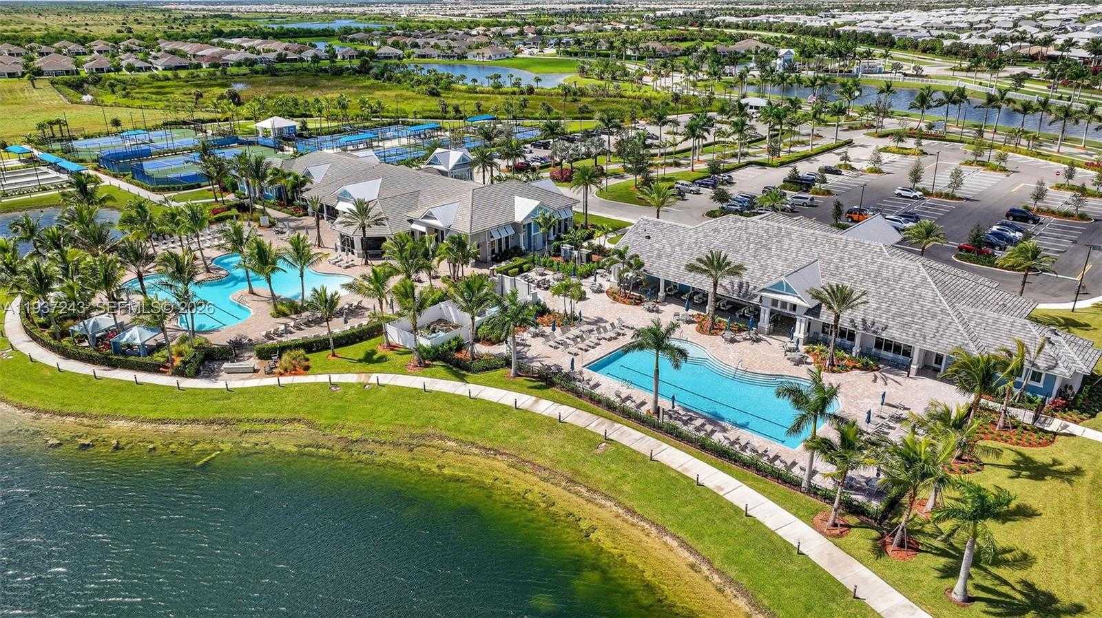 Small Image of 13723 SOUTH WEST GINGERLINE DR, Port St. Lucie Number 41