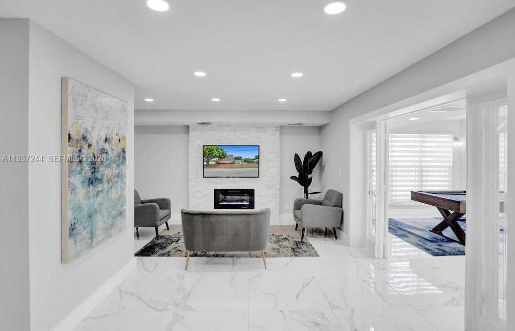 Small Image of 6 SOUTH EAST 11TH CT, Deerfield Beach Number 12