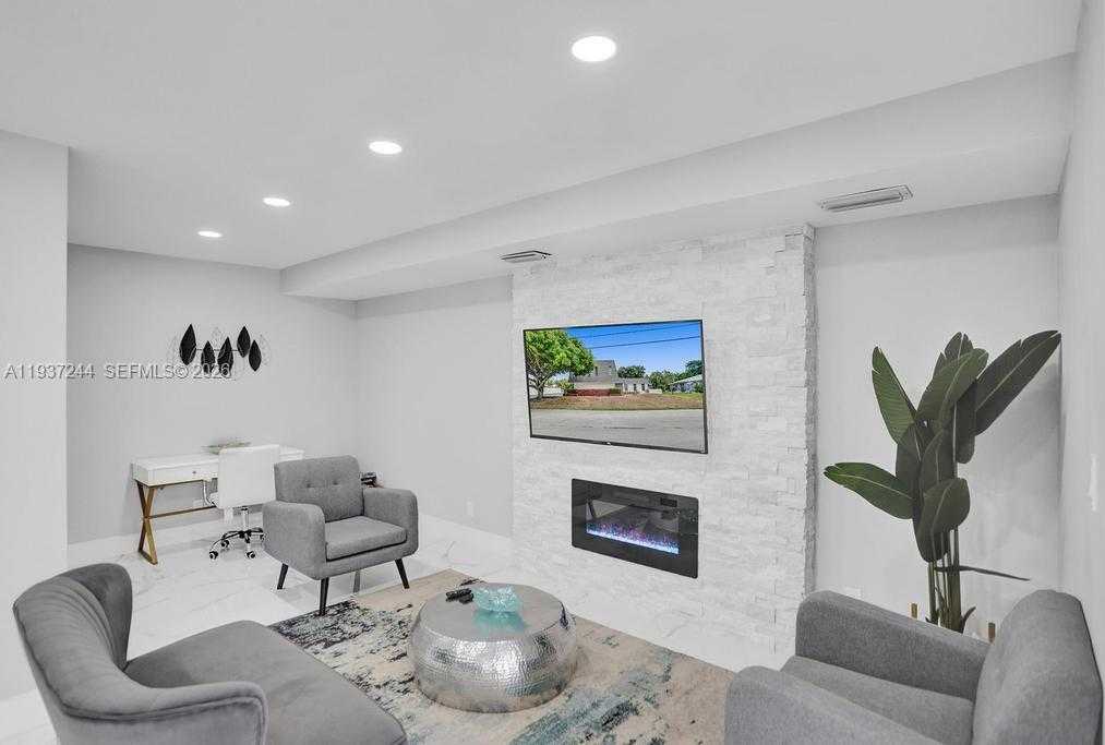 Small Image of 6 SOUTH EAST 11TH CT, Deerfield Beach Number 14