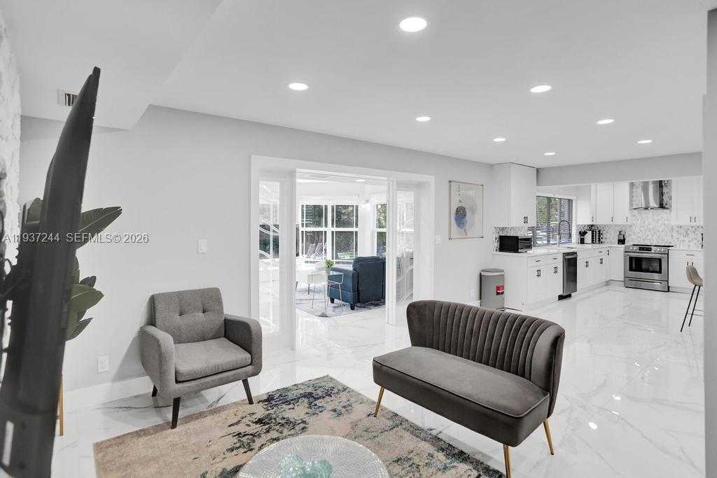 Small Image of 6 SOUTH EAST 11TH CT, Deerfield Beach Number 16