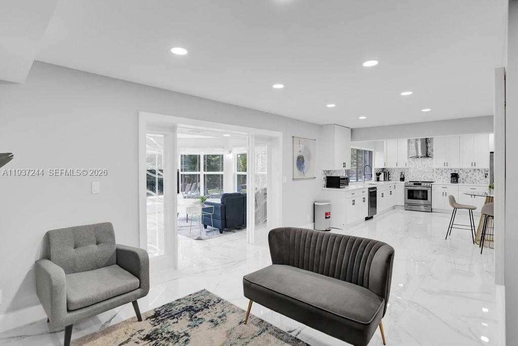 Small Image of 6 SOUTH EAST 11TH CT, Deerfield Beach Number 17