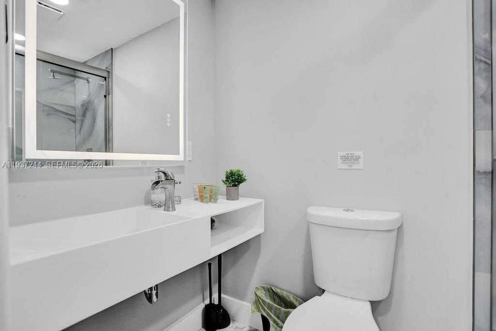 Small Image of 6 SOUTH EAST 11TH CT, Deerfield Beach Number 18