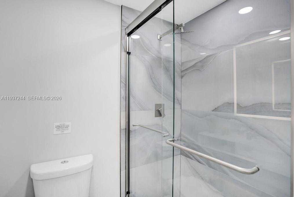 Small Image of 6 SOUTH EAST 11TH CT, Deerfield Beach Number 19