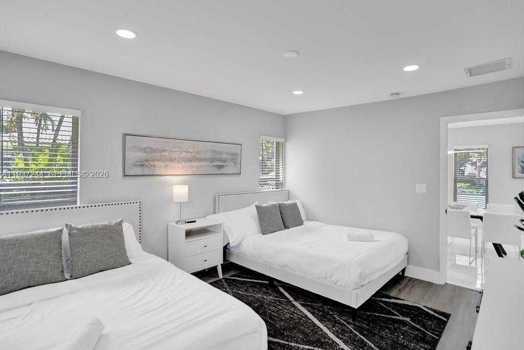 Small Image of 6 SOUTH EAST 11TH CT, Deerfield Beach Number 27