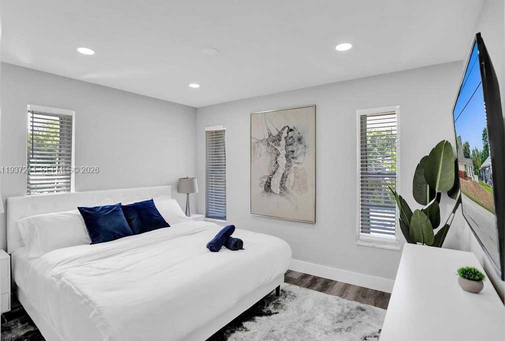 Small Image of 6 SOUTH EAST 11TH CT, Deerfield Beach Number 33