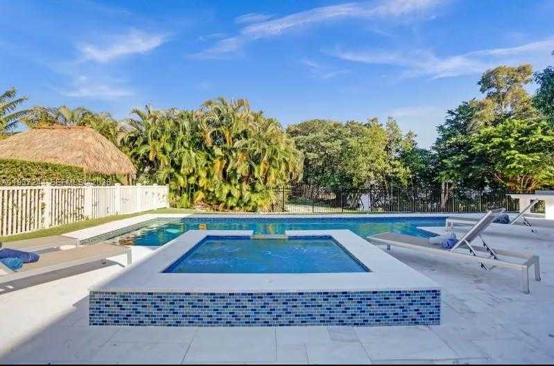 Small Image of 6 SOUTH EAST 11TH CT, Deerfield Beach Number 42