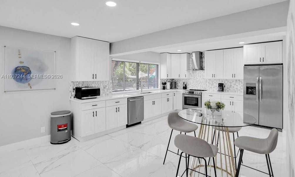 Small Image of 6 SOUTH EAST 11TH CT, Deerfield Beach Number 6