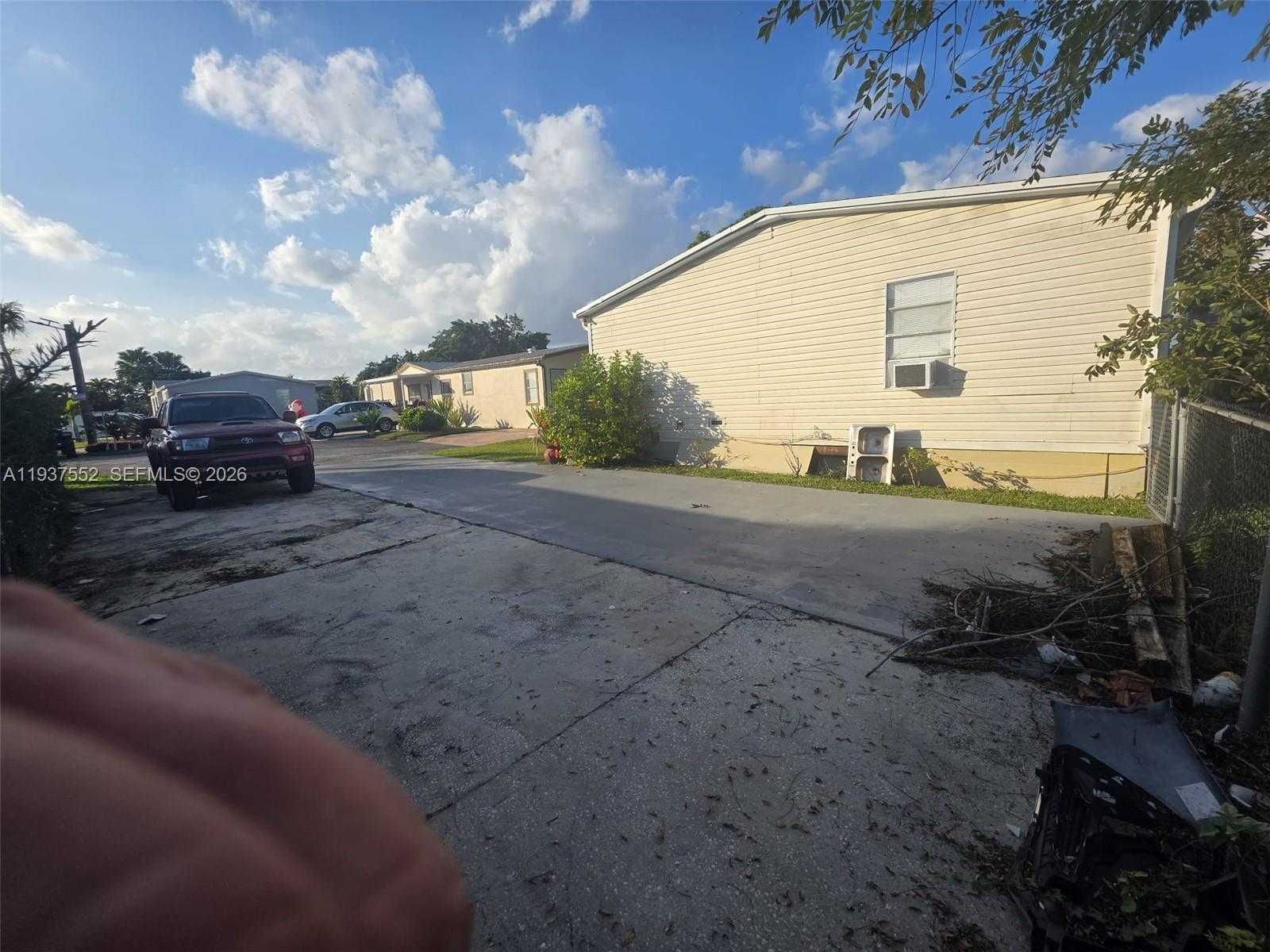 Small Image of 19800 SOUTH WEST 180 TH AVE, Miami Number 1