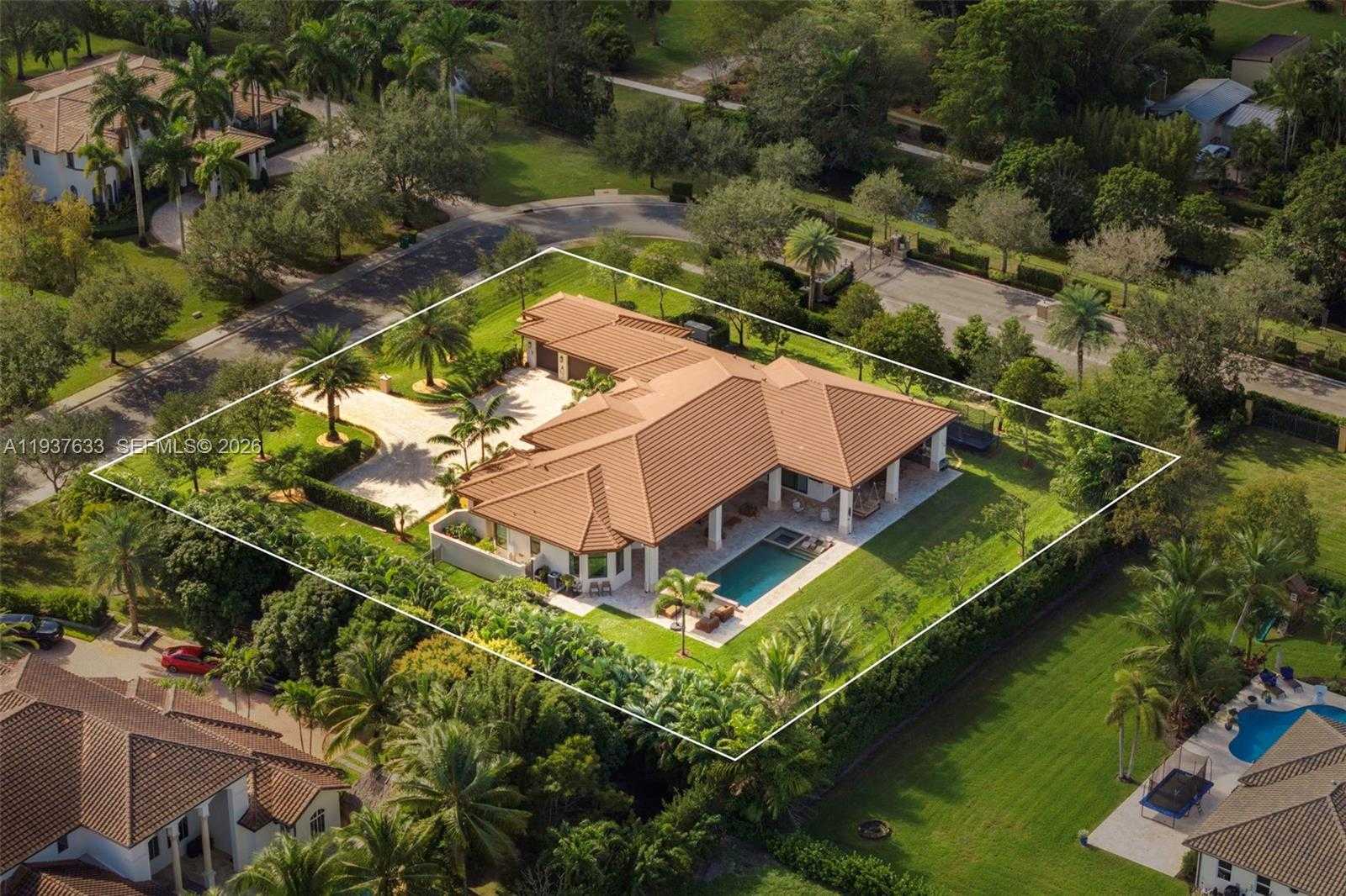 Small Image of 13505 SOUTH WEST 37TH PL, Davie Number 65