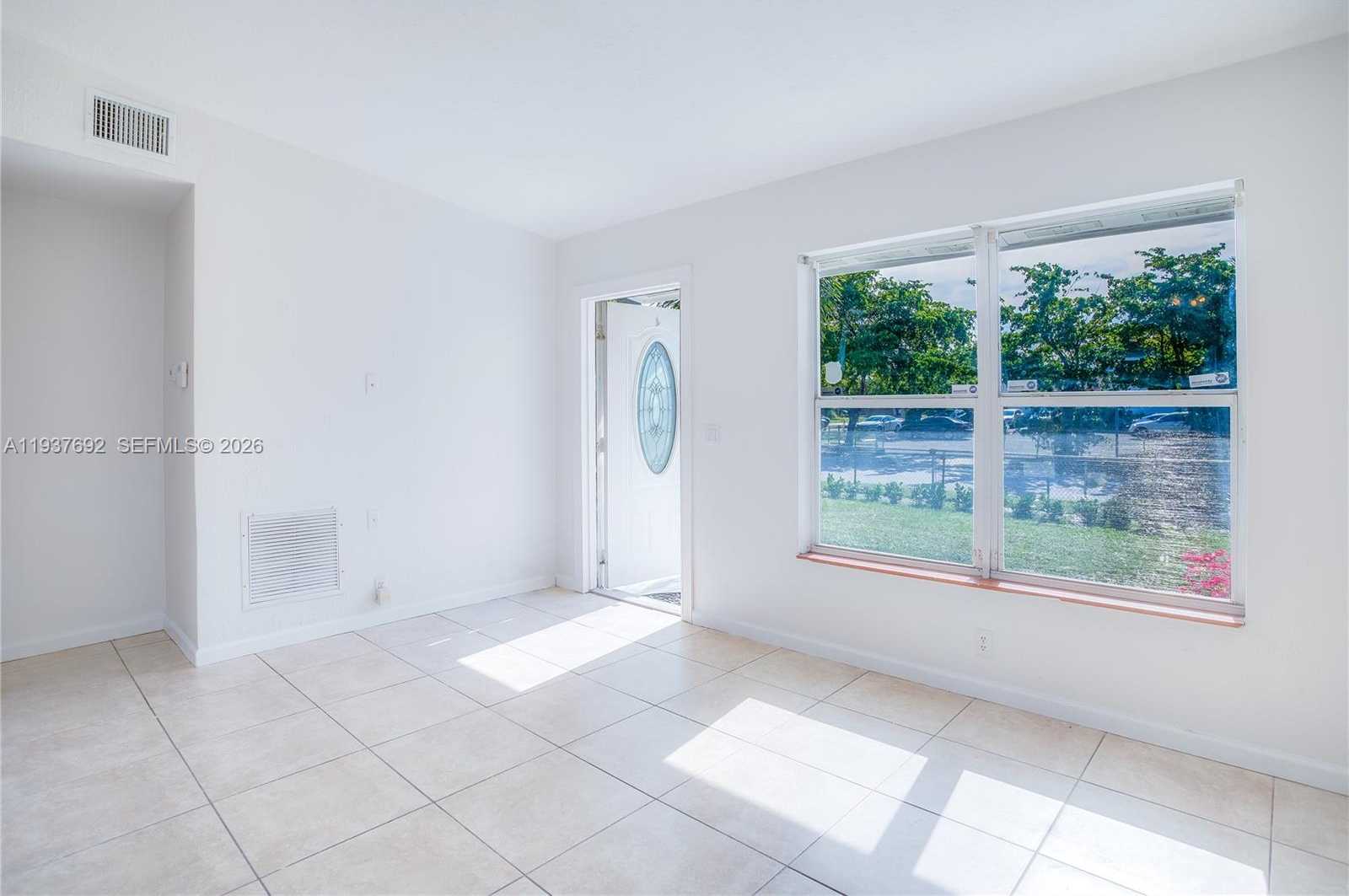 Small Image of 1305 11TH CT, West Palm Beach Number 5