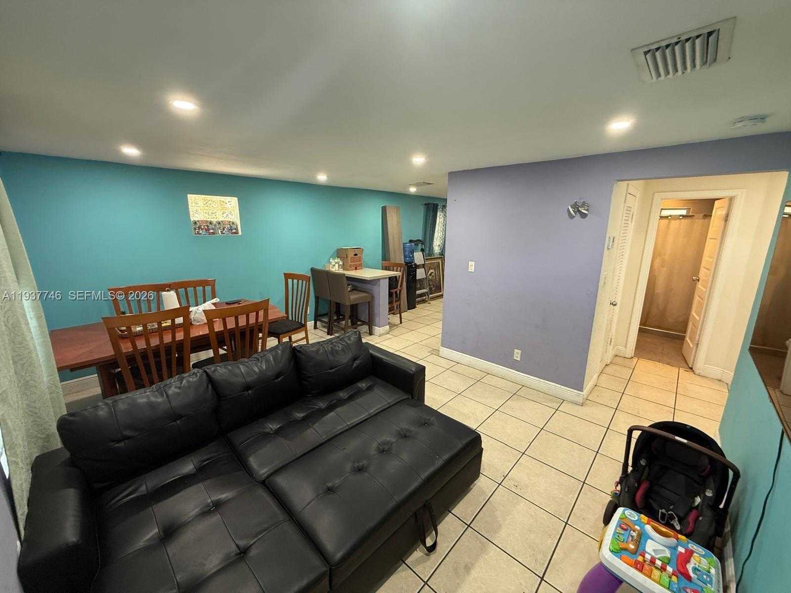Small Image of 1299 NORTH EAST 40TH CT, Oakland Park Number 2
