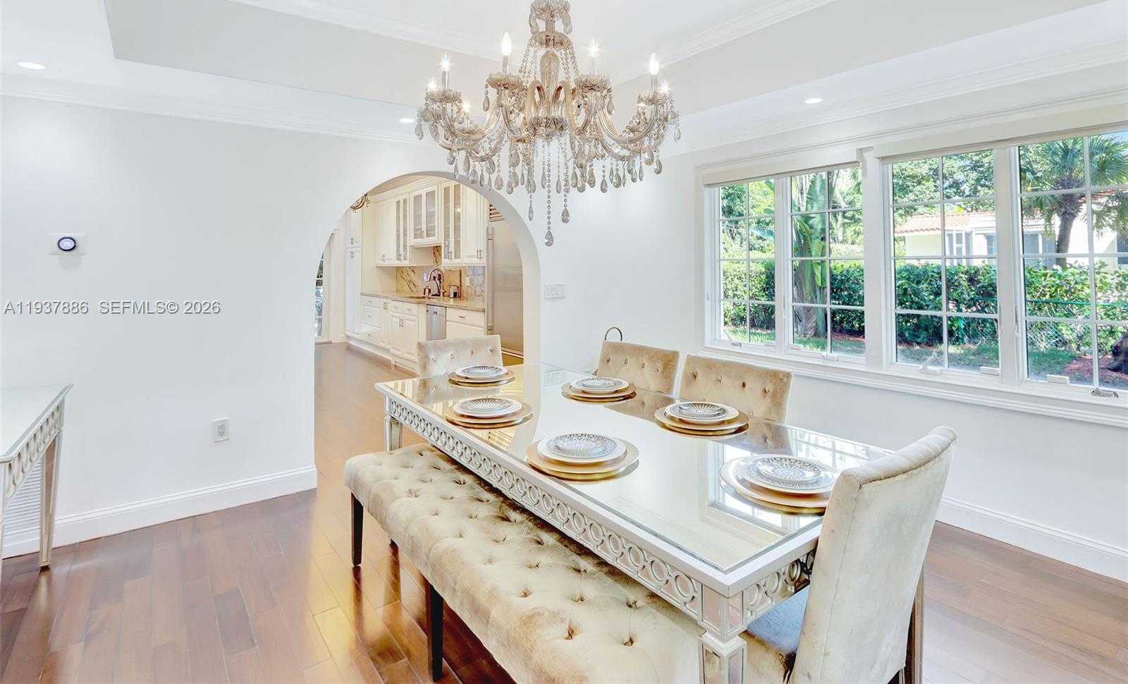 Small Image of 517 MINORCA AVE, Coral Gables Number 11