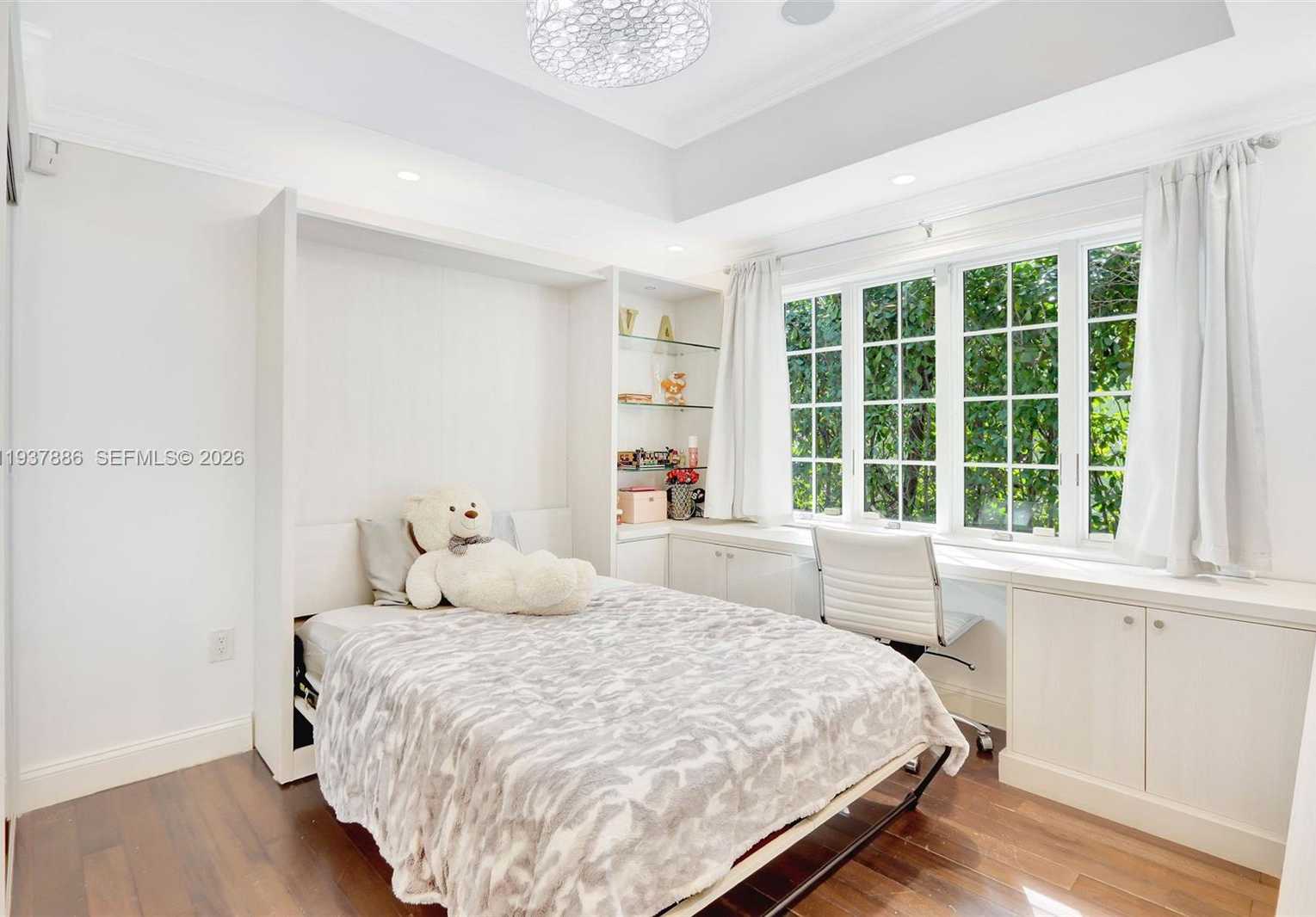 Small Image of 517 MINORCA AVE, Coral Gables Number 16