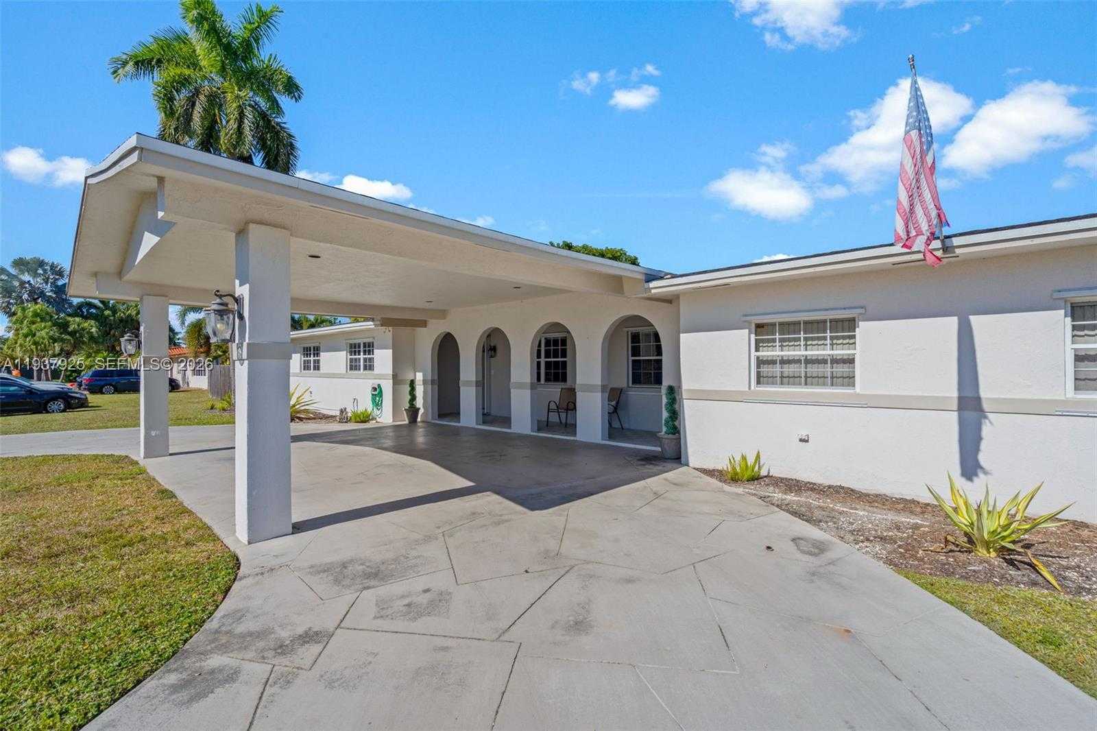 Small Image of 12805 SOUTH WEST 193RD TER, Miami Number 4