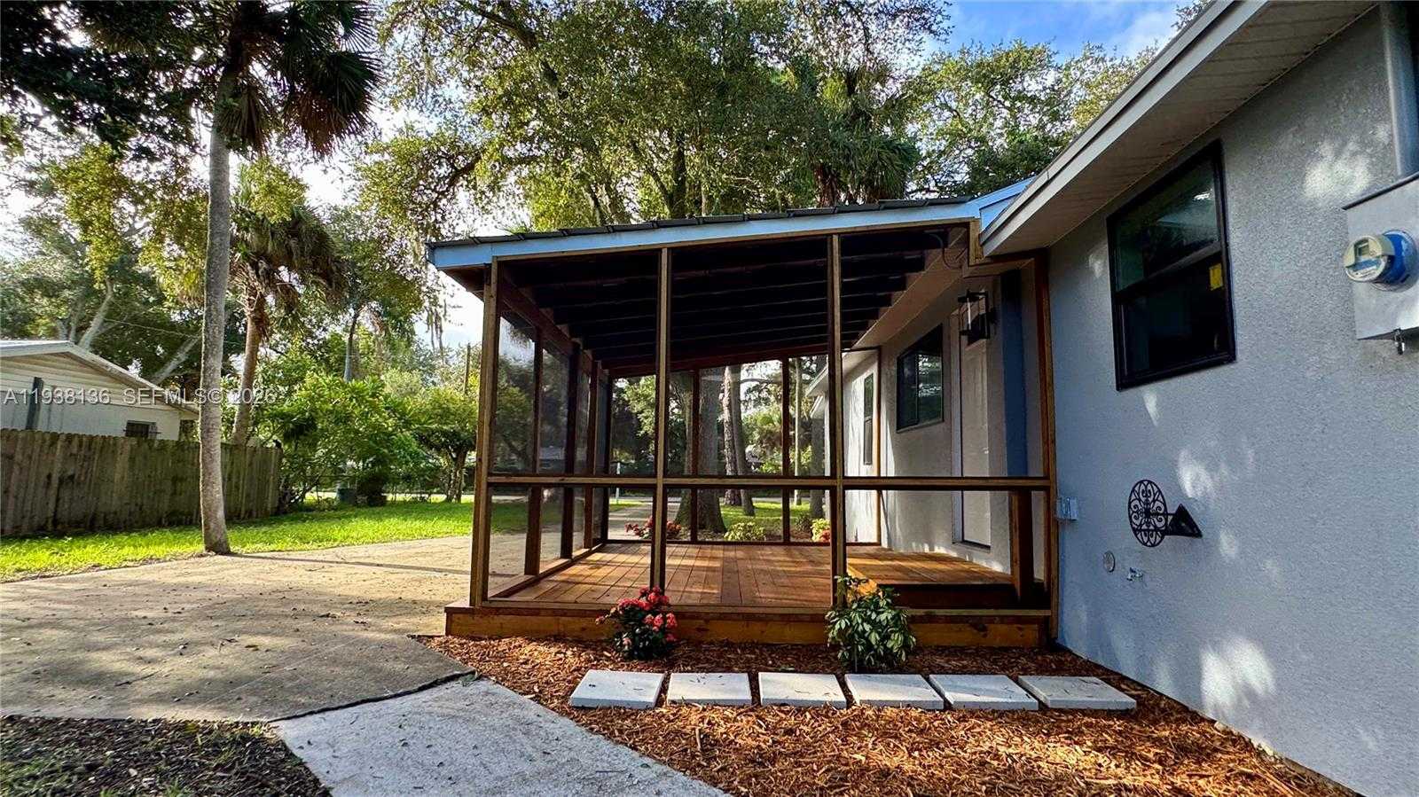 Small Image of 2508 PALMETTO DR, Cocoa Number 33