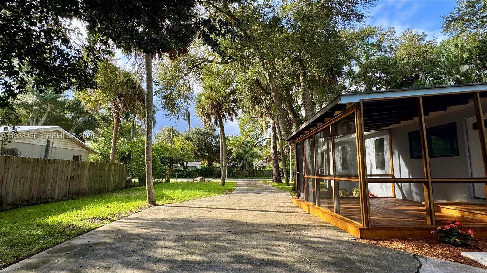 Small Image of 2508 PALMETTO DR, Cocoa Number 34