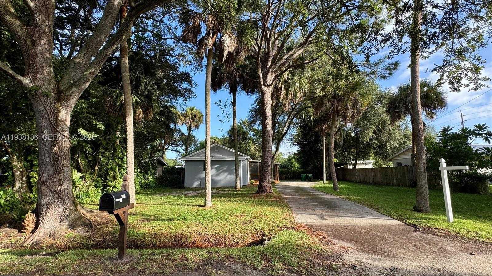 Small Image of 2508 PALMETTO DR, Cocoa Number 37