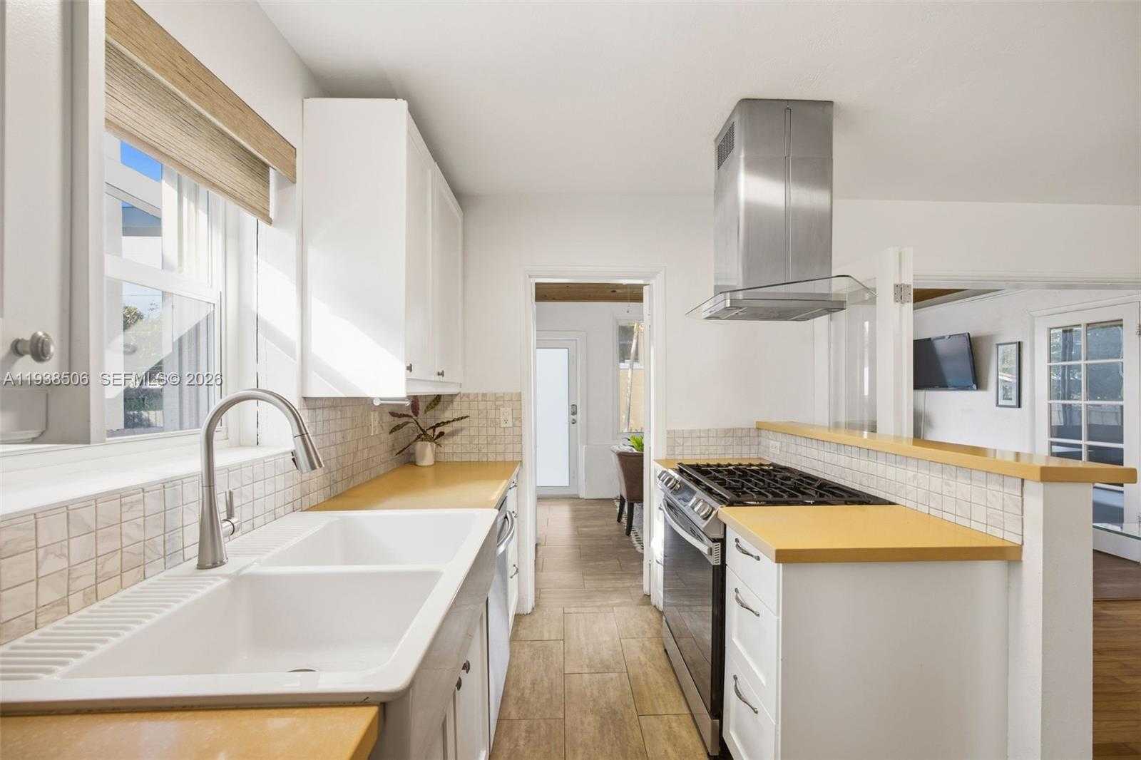 Small Image of 1429 SOUTH WEST 15TH ST, Miami Number 11