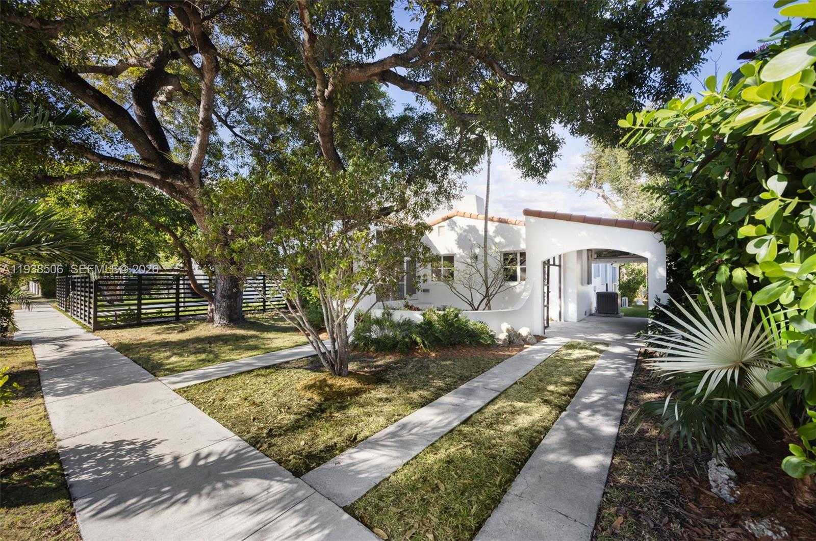 Small Image of 1429 SOUTH WEST 15TH ST, Miami Number 25