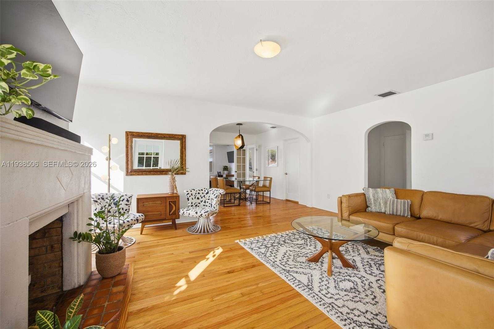 Small Image of 1429 SOUTH WEST 15TH ST, Miami Number 4