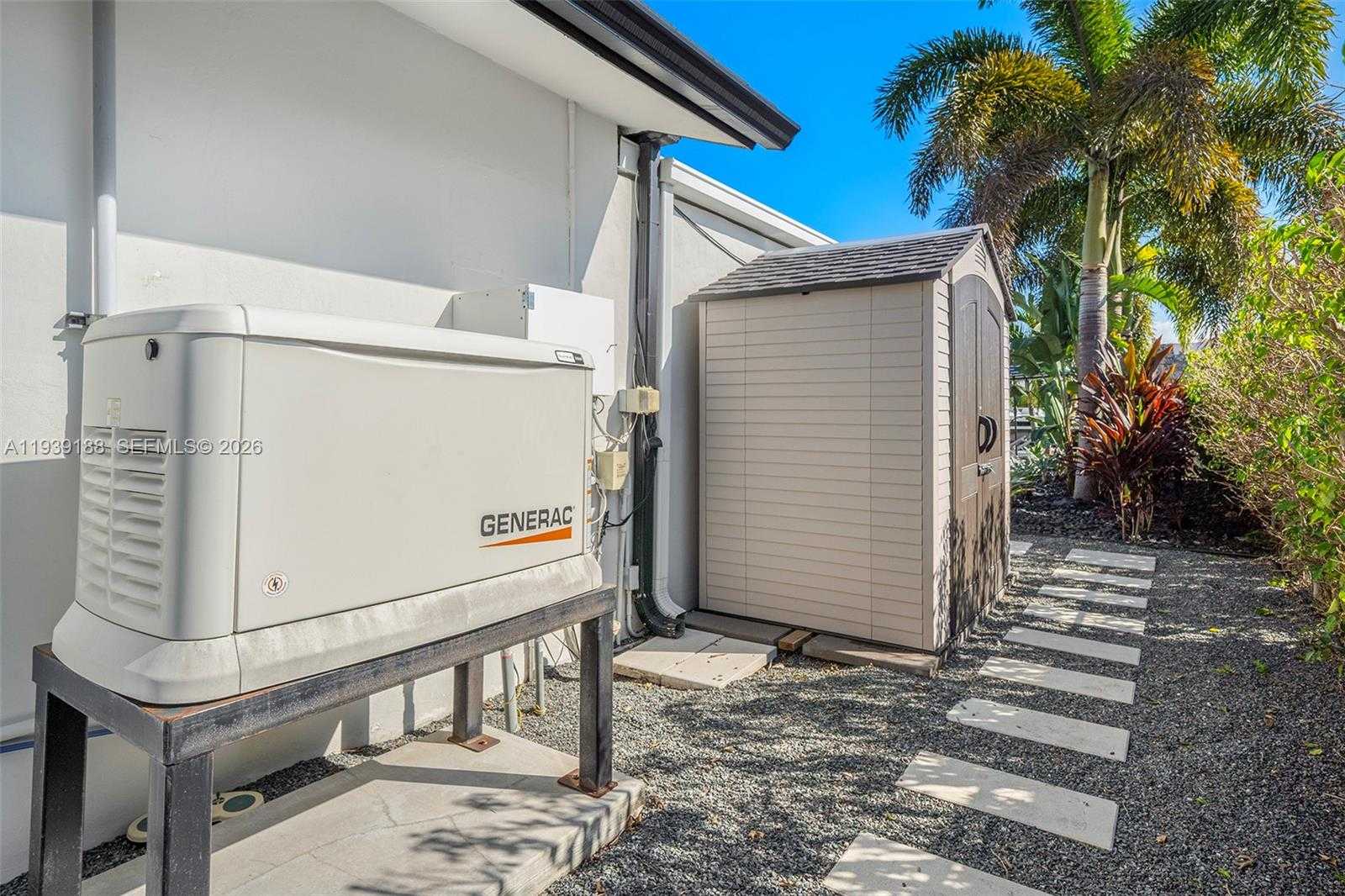 Small Image of 519 LAYNE BLVD, Hallandale Beach Number 32