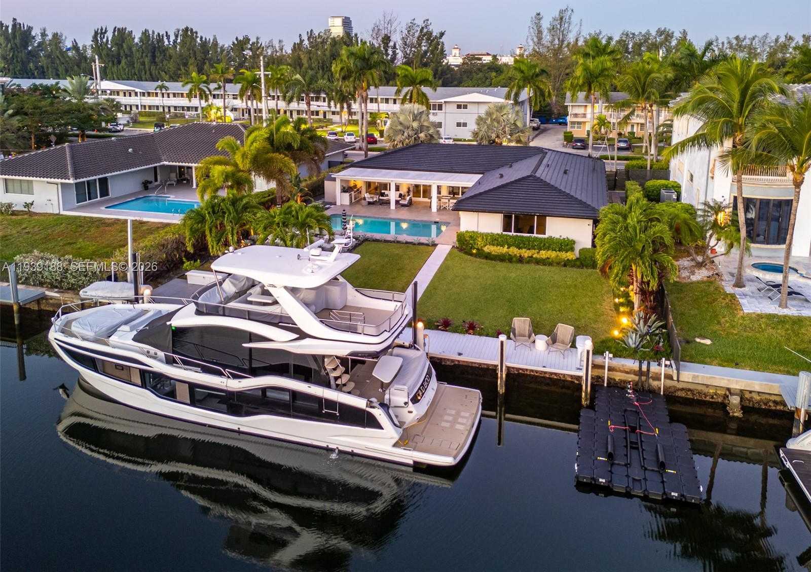 Small Image of 519 LAYNE BLVD, Hallandale Beach Number 35