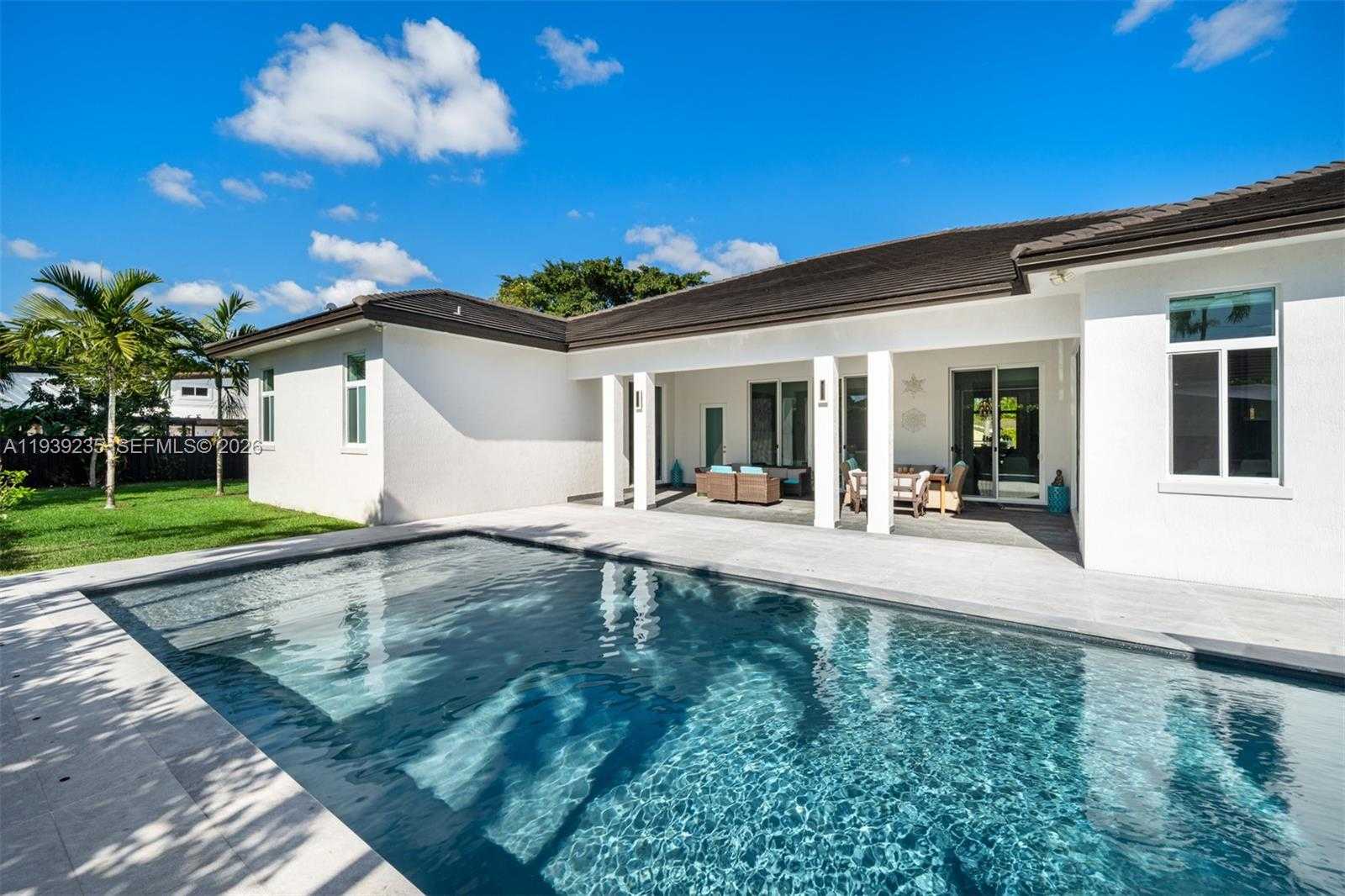 Small Image of 10250 SOUTH WEST 135TH ST, Miami Number 27