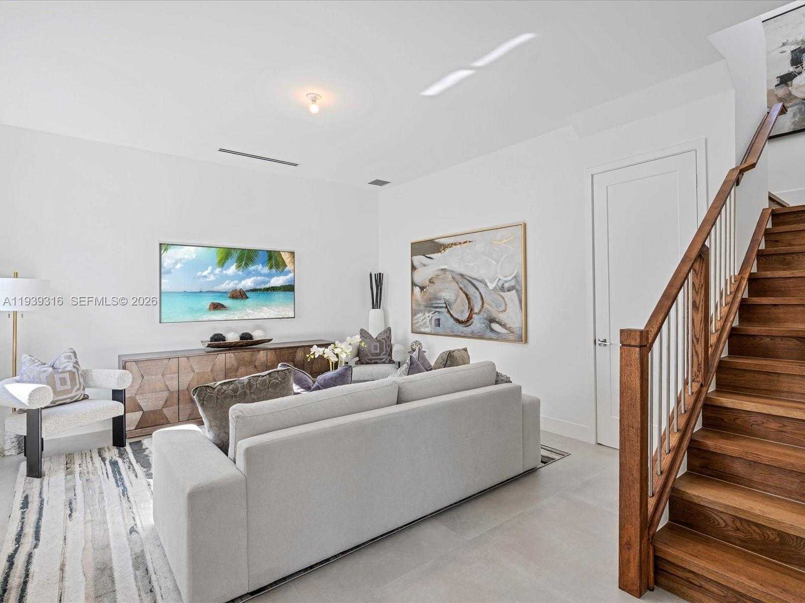 Small Image of 19701 NORTH EAST 16 PI, Miami Number 19