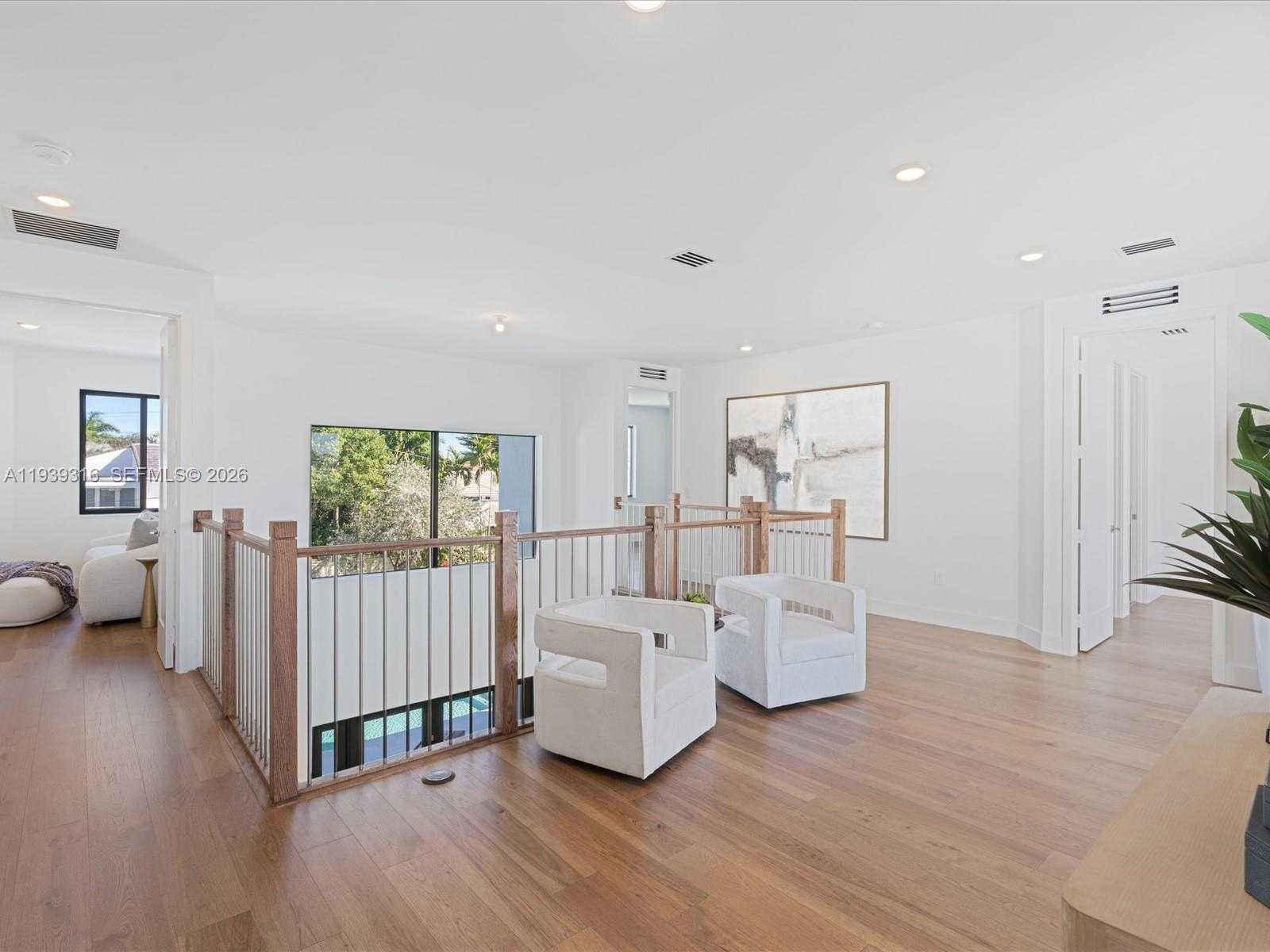 Small Image of 19701 NORTH EAST 16 PI, Miami Number 22