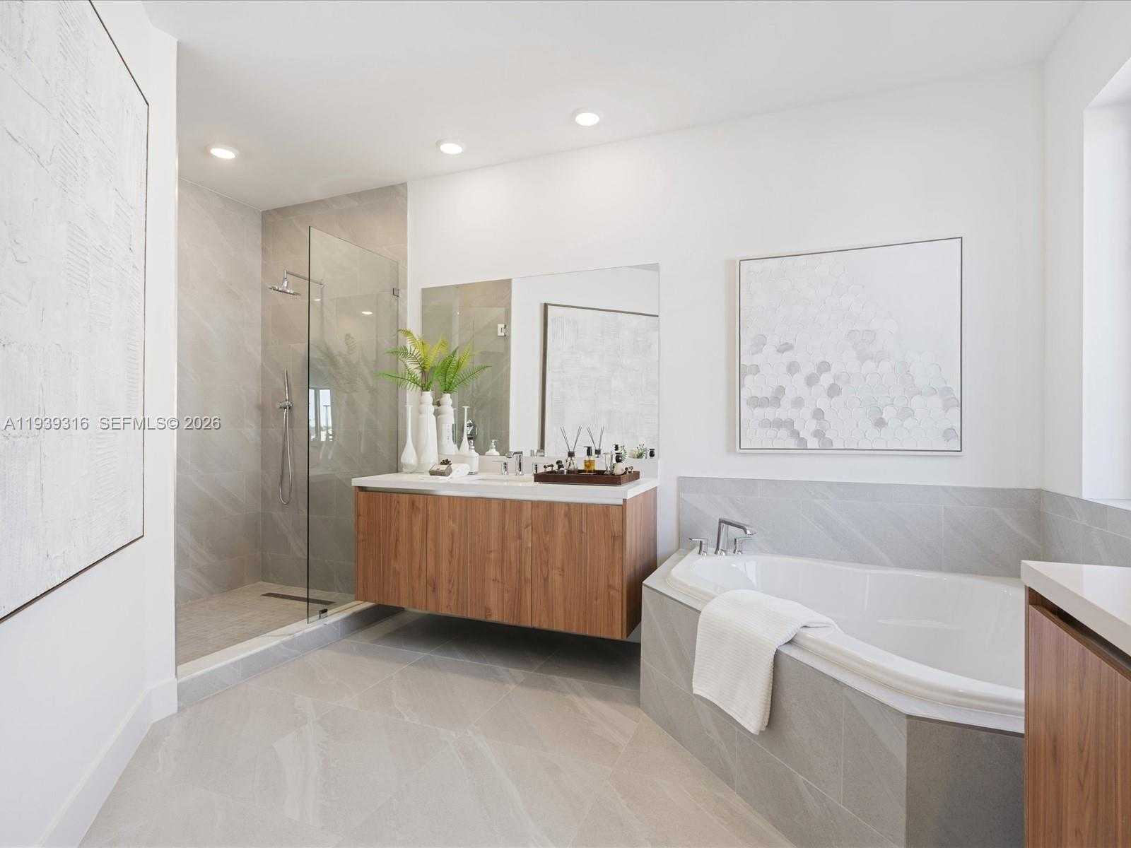 Small Image of 19701 NORTH EAST 16 PI, Miami Number 29