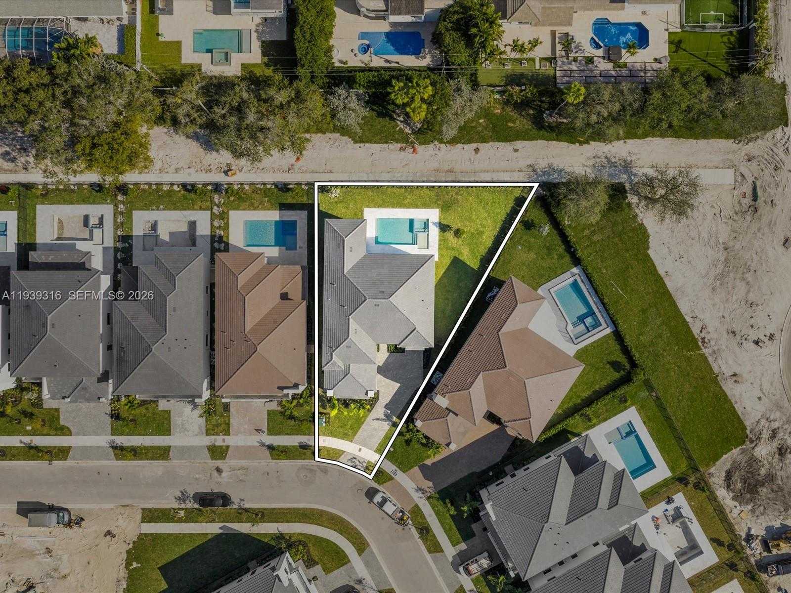 Small Image of 19701 NORTH EAST 16 PI, Miami Number 4