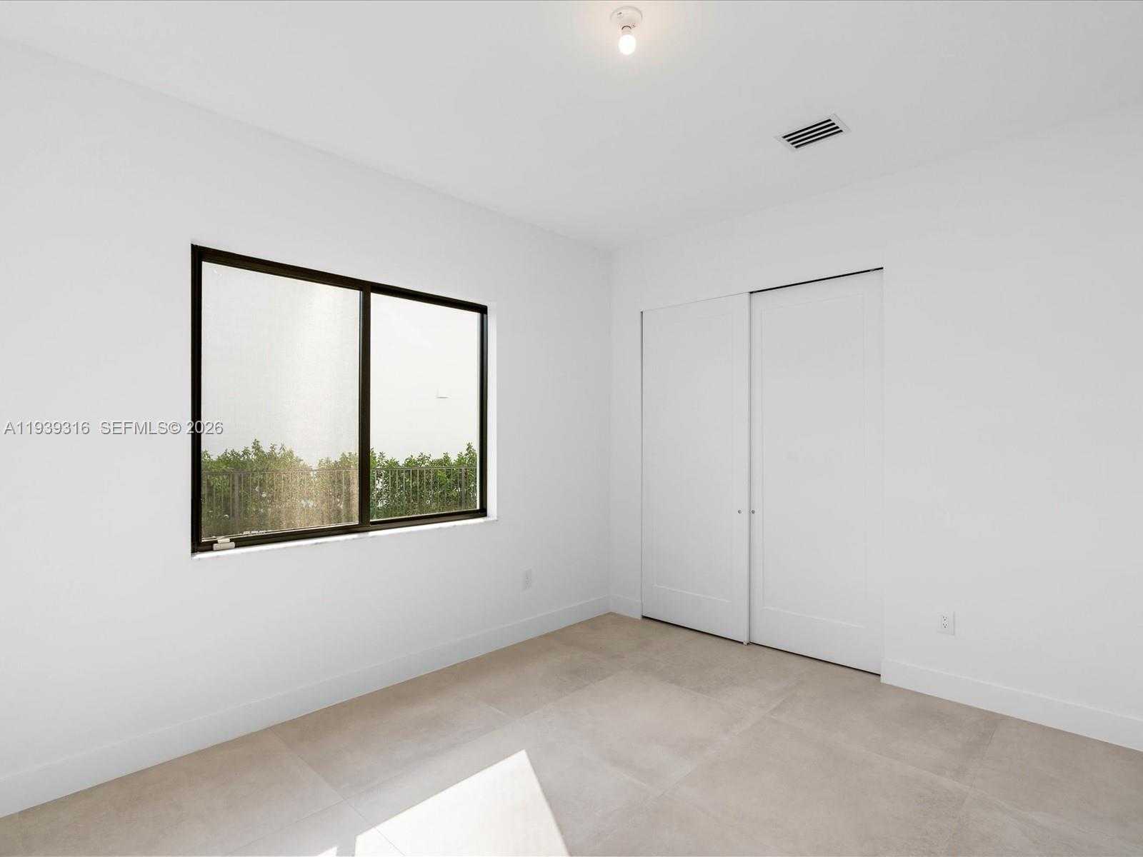 Small Image of 19701 NORTH EAST 16 PI, Miami Number 59